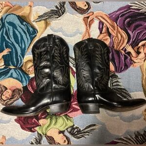 BOOT BARN MENS COWBOY BOOTS.